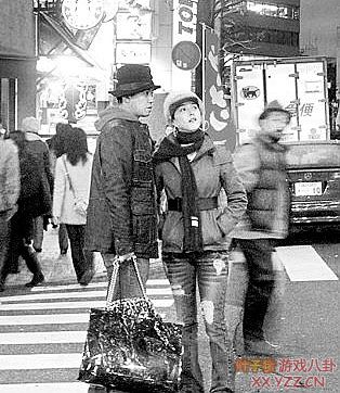 狗仔一出现明星们偷吃藏不住