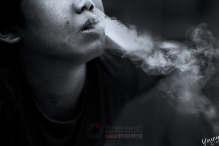 惊恐！12岁少年开天窗吸毒 走上不归路（文图）